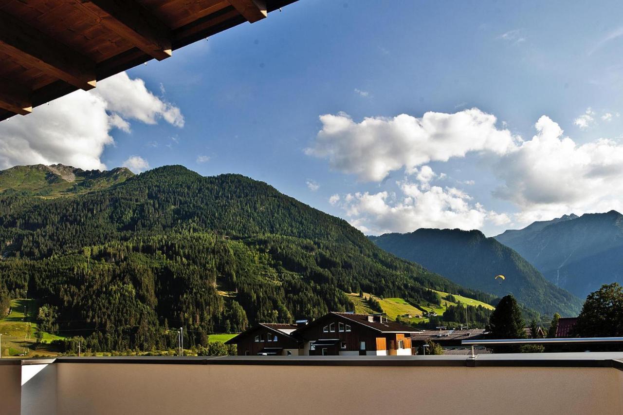 Apartment In Neukirchen With A Carport Neukirchen am Großvenediger Esterno foto
