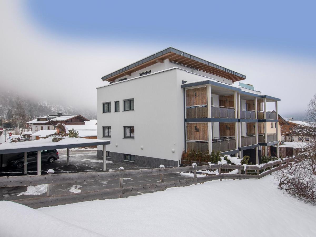 Apartment In Neukirchen With A Carport Neukirchen am Großvenediger Esterno foto